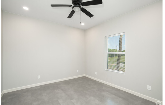 3 beds, 2 baths, 1,269 sqft, $1,475, Unit A-01/ BROWN C/PARKING LOT VIEW