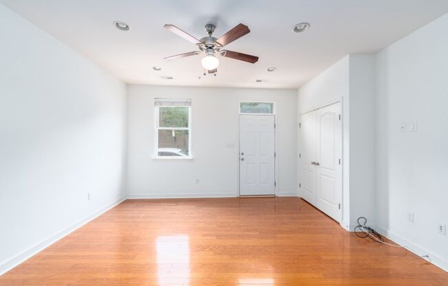 Four Large Bedrooms, 2.5 Bathroom Townhouse in South Baltimore