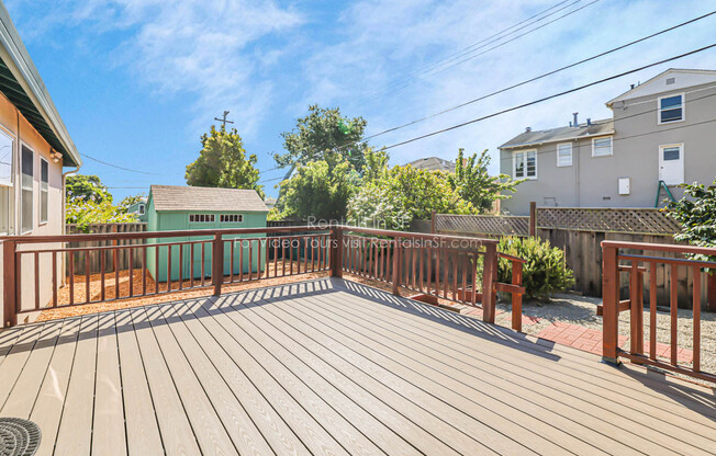 1677 HOLLY AVE