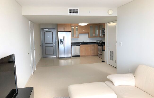 1 bed, 1 bath, $2,900