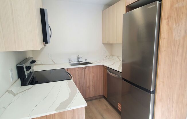 2 beds, 1 bath, 731 sqft, $2,795, Unit 105