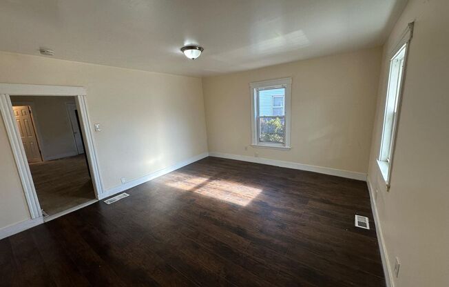 2 beds, 1 bath, $1,450, Unit 1