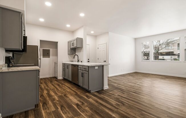 1 bed, 1 bath, 776 sqft, $1,575, Unit 311