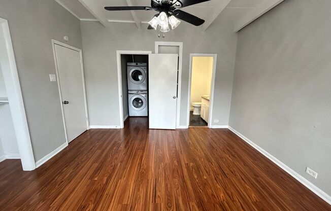 1 bed, 1 bath, 700 sqft, $1,275, Unit 216
