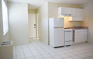 North Park Studio - SDGE included in Rent/ Freshly Painted, Off Street Parking, Laundry Onsite, 1 Pet OK 30Lbs