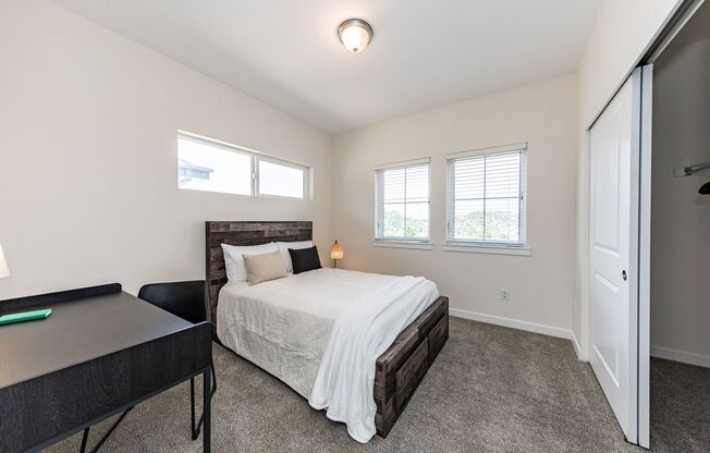 2 beds, 2 baths, 855 sqft, $1,850, Unit 5661 #304 Silverstone