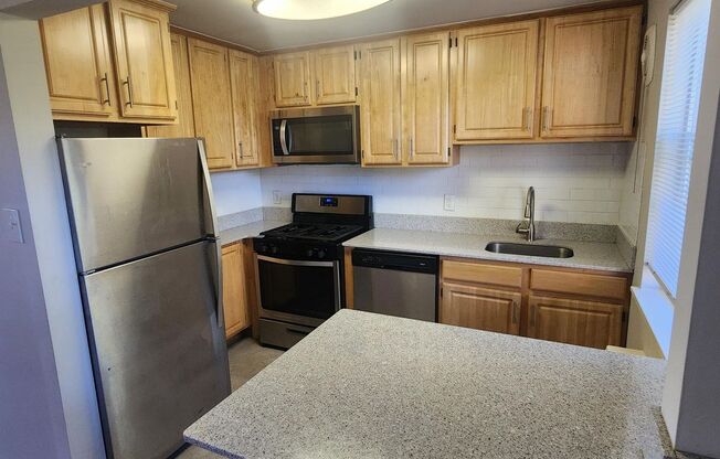 2 beds, 1 bath, 897 sqft, $2,335, Unit F-14