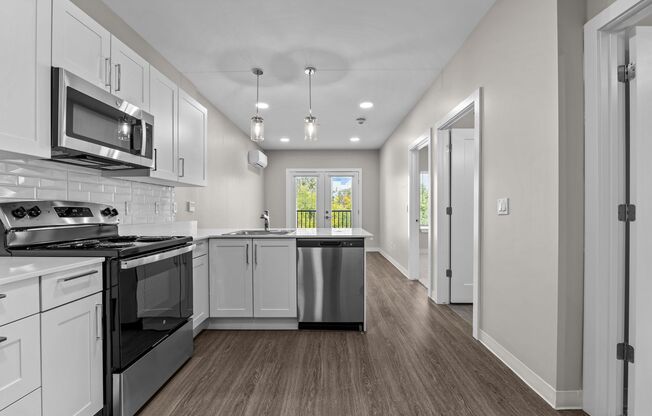 2 beds, 1 bath, $1,800, Unit D103