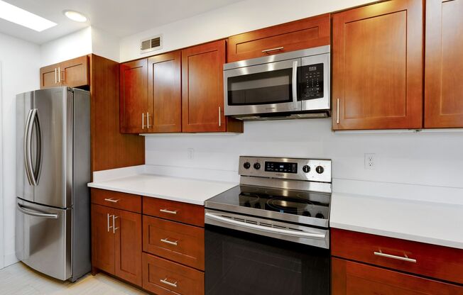 Queen Anne water view 3 bed 2 bath with den and 2 parking spaces