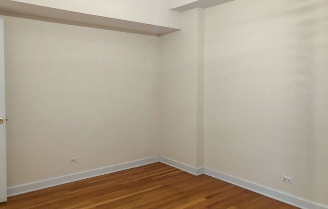 1 bed, 1 bath, 545 sqft, $1,635, Unit 3926-G