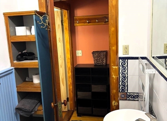2 beds, 1.5 baths, 1,200 sqft, $4,500, Unit 3