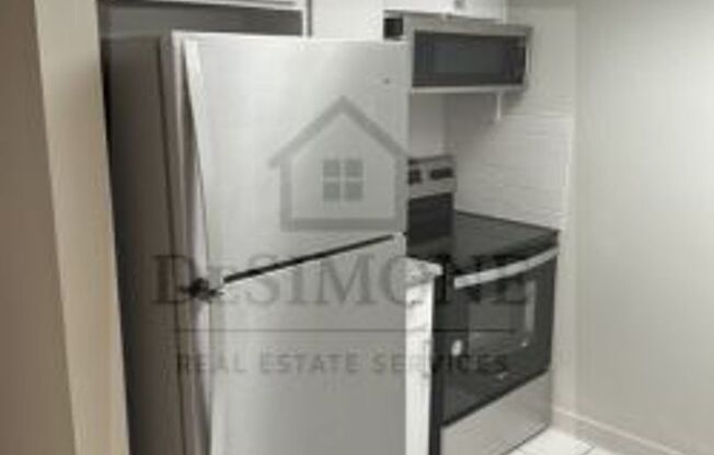 1 bed, 1 bath, 617 sqft, $1,199, Unit R-01