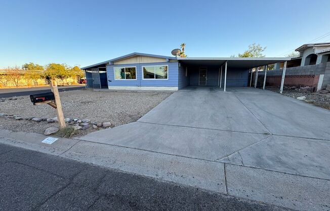 3 bedroom 2 bath home in Phoenix