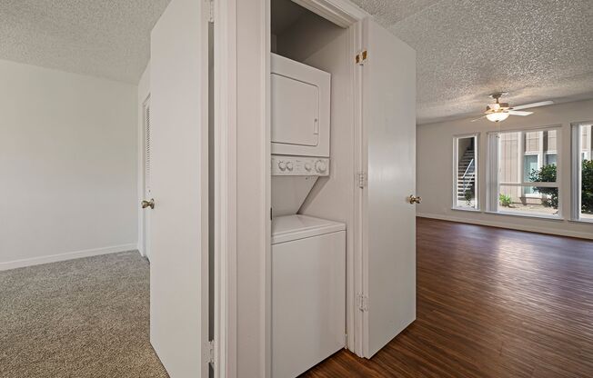 2 beds, 1 bath, 905 sqft, $1,450