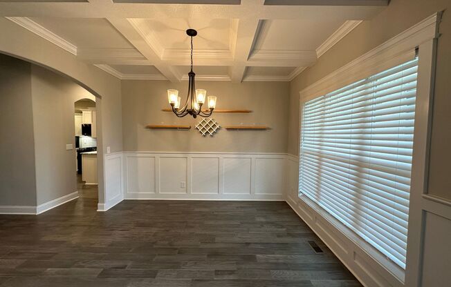 3100 SF Dog Friendly 5 Bedroom Home for Rent!