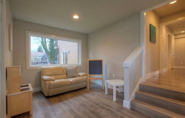 All inclusive master suite with private bath, Utilities included
