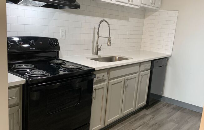 2 beds, 2 baths, 853 sqft, $1,600, Unit 615