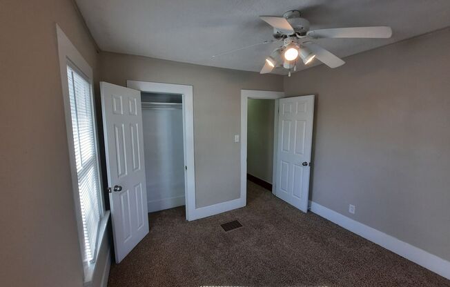 2 beds, 1 bath, $1,095