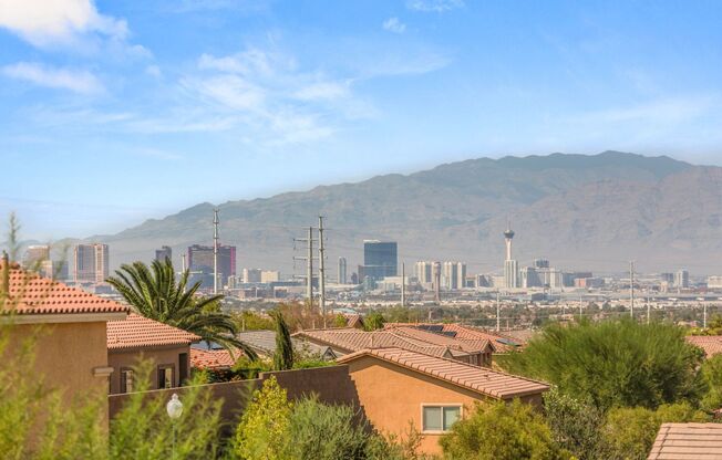 2 beds, 2 baths, $1,595, Unit # 822