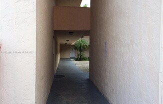 1725 W 60 ST