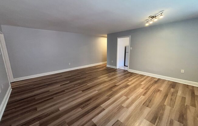 2 beds, 1 bath, 800 sqft, $1,790, Unit 6230 Fifth Ave. #120D