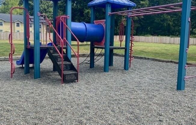 2 beds, 1 bath, 750 sqft, $1,625