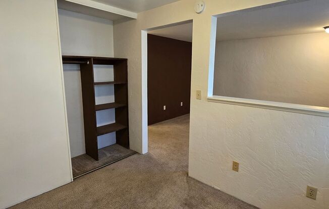 1 bed, 1 bath, 335 sqft, $1,095, Unit 04