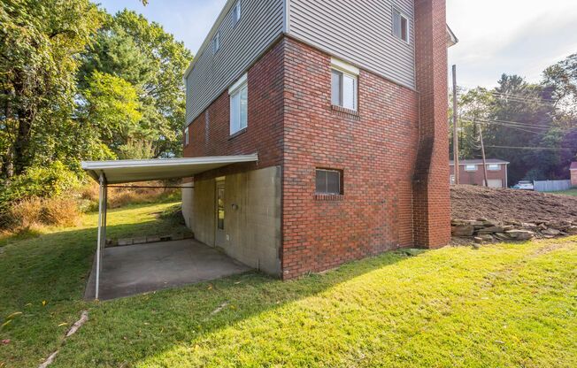 AVAILABLE NOW – Move In Today! NEWLY RENOVATED 3-Bedroom Home in Penn Hills!