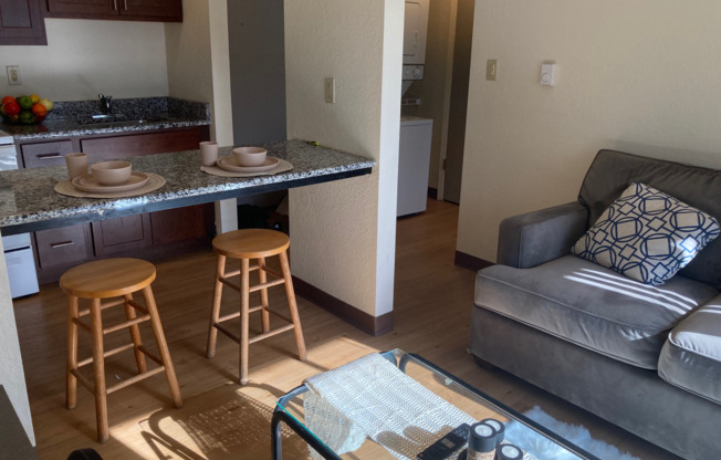 1 bed, 1 bath, $990