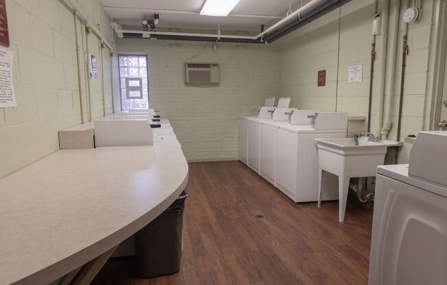 1 bed, 1 bath, $1,395, Unit 412