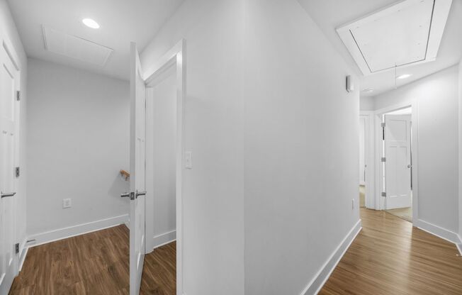 3 beds, 2.5 baths, 1,580 sqft, $2,400, Unit AV137