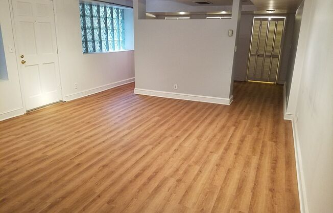 1bd/1ba Condo Across the Street From Piedmont Park!