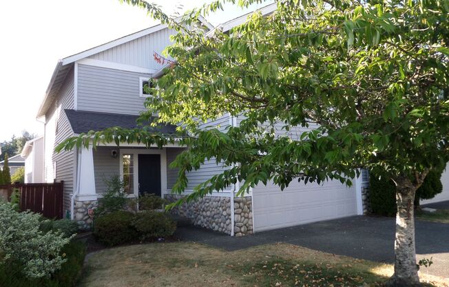 Lovely 4-Bedroom Home in Sought-After Renton Neighborhood!!