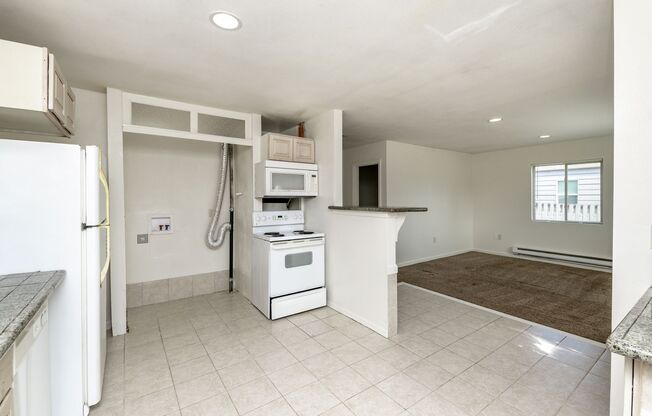 2 beds, 1 bath, $1,950