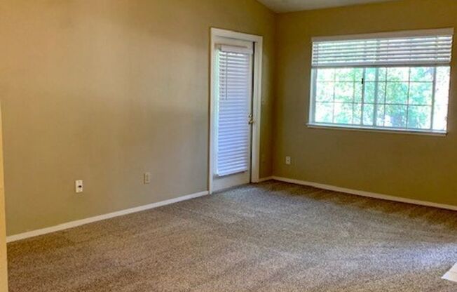 1 bed, 1 bath, 750 sqft, $1,595, Unit 610