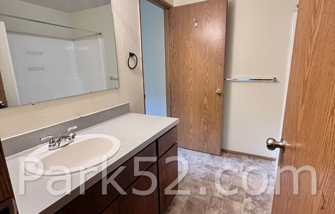 2 beds, 1 bath, $1,495, Unit 7202-#05