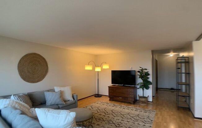 2 beds, 2 baths, $1,395, Unit #133