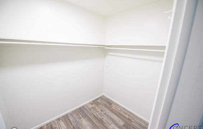 2 beds, 1 bath, 700 sqft, $1,325, Unit 08