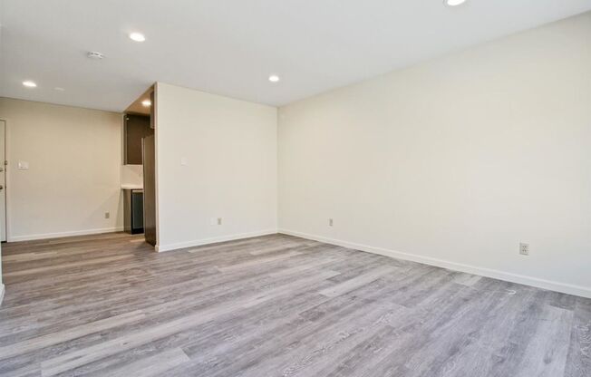 1 bed, 1 bath, $2,750, Unit H