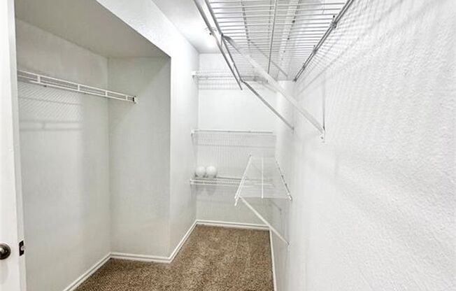 1 bed, 1 bath, $1,195, Unit Unit 424