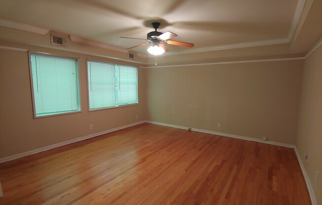 1352 North Ave