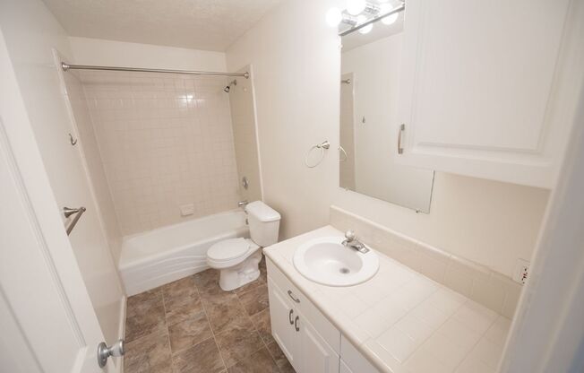 2 beds, 1 bath, $1,749, Unit 5