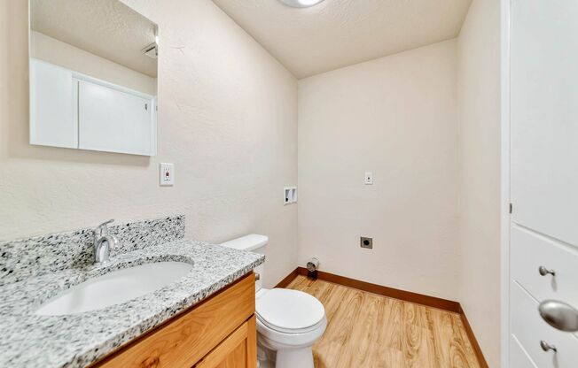 2 beds, 1.5 baths, $1,295, Unit 158