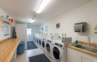 2 beds, 1 bath, 720 sqft, $1,095, Unit 88