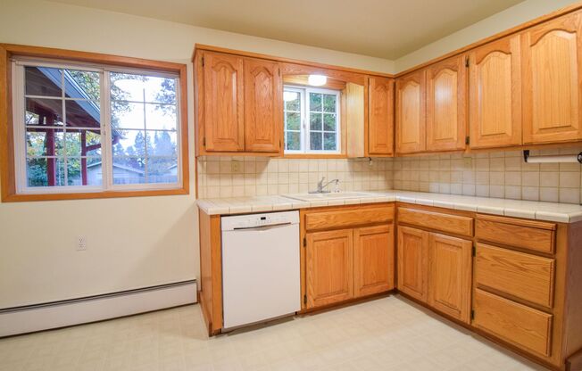 Charming Single Level 3 Bedroom Home in Cedar Mill!