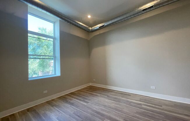 2 beds, 1 bath, 838 sqft, $2,995, Unit 412