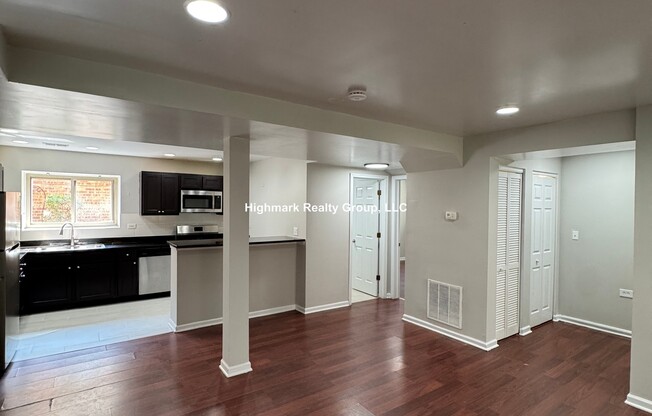 2530 W FITCH AVE