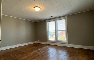 1 bed, 1 bath, $850, Unit Upper