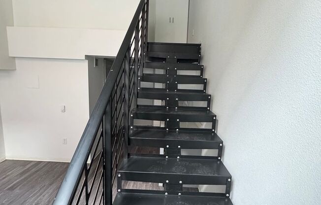 1 bed, 1 bath, 377 sqft, $1,385, Unit 106