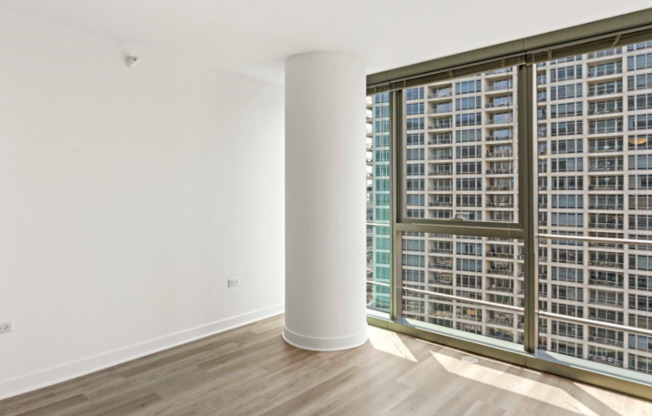 313 W KINZIE ST